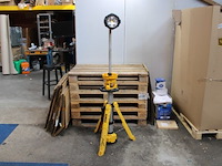 Dewalt led-bouwplaatsspot - afbeelding 2 van  7