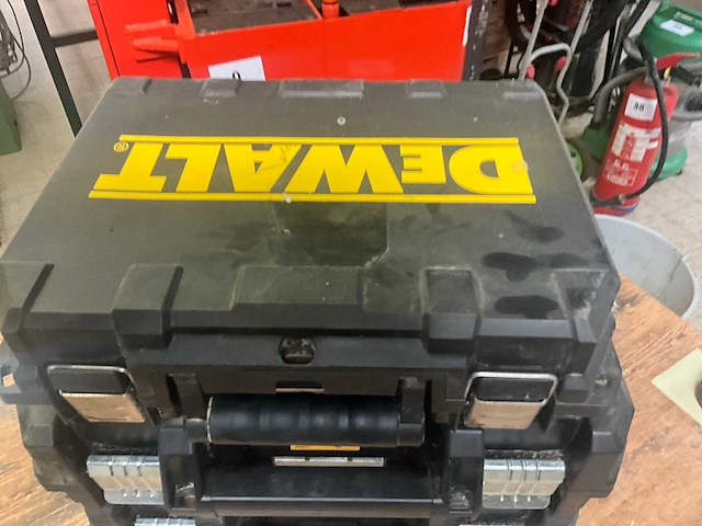 Dewalt lege gereedschapskoffer (4x) - afbeelding 3 van  6