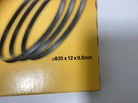 Dewalt lintzaagbladen / bandzaagbladen set - 4-delig (3x band & 1x lint) - afbeelding 11 van  11