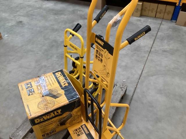 Dewalt mix kavel transportmiddelen, webshop retouren - afbeelding 1 van  7