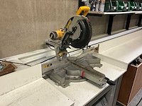 Dewalt montagelijn met inhoud op zolderverdieping - afbeelding 6 van  11