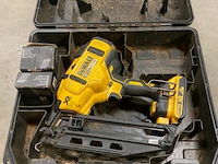 Dewalt nagelpistool dcn660 + koffer - afbeelding 1 van  2