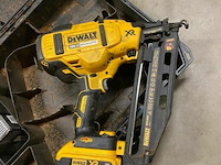 Dewalt nagelpistool dcn660 + koffer - afbeelding 2 van  2