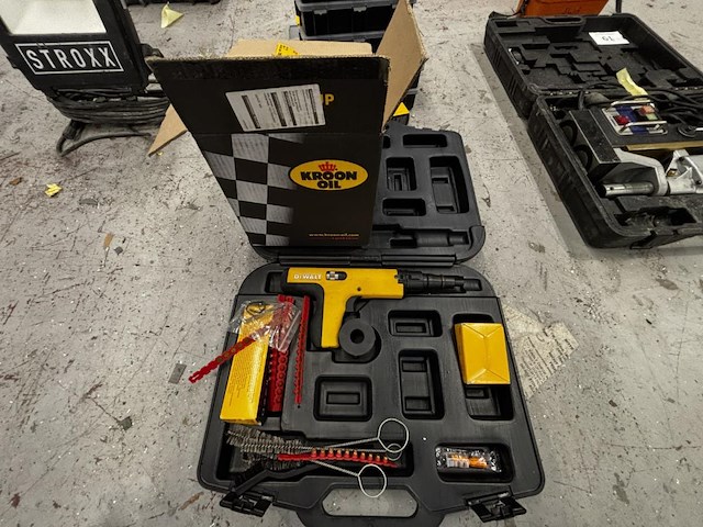 Dewalt pa3500 pneumatische nagelschieter - afbeelding 1 van  7
