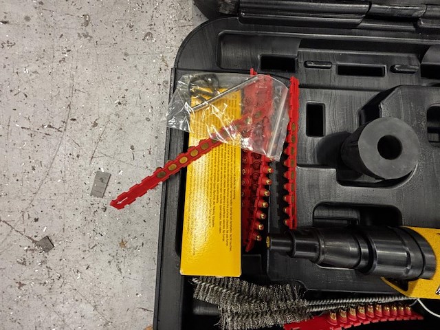 Dewalt pa3500 pneumatische nagelschieter - afbeelding 6 van  7