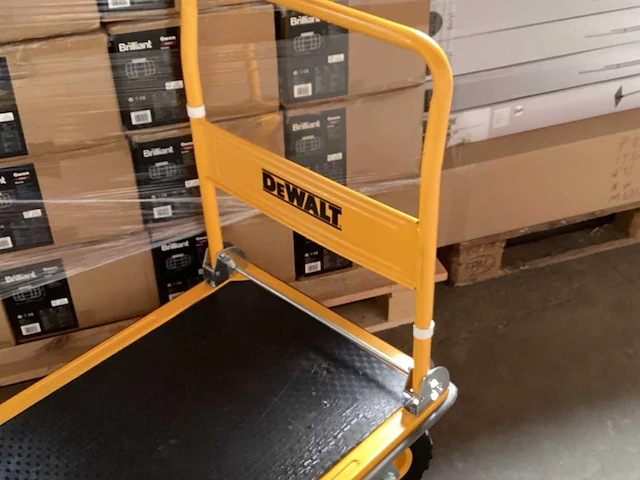 Dewalt plateauwagen 83x60cm, 250kg - afbeelding 2 van  6