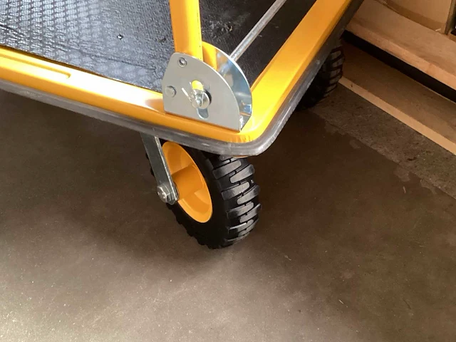 Dewalt plateauwagen 83x60cm, 250kg - afbeelding 4 van  6