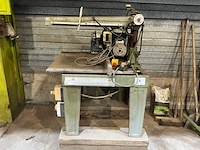 Dewalt radiaalafkortzaagmachine - afbeelding 1 van  5