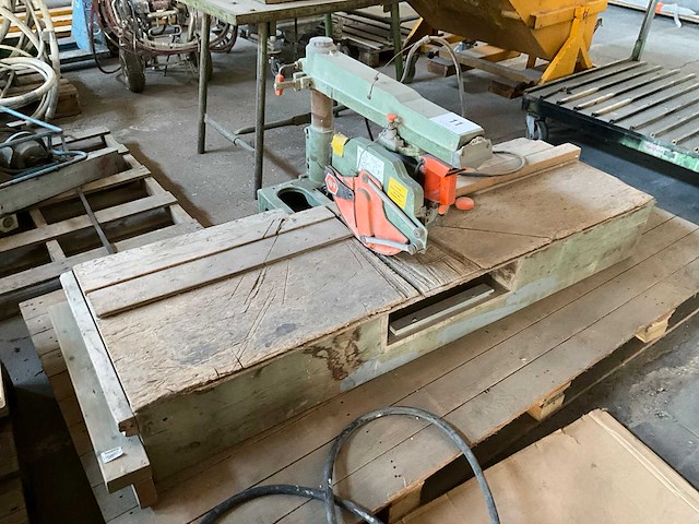 Dewalt radiaalzaag - afbeelding 1 van  3