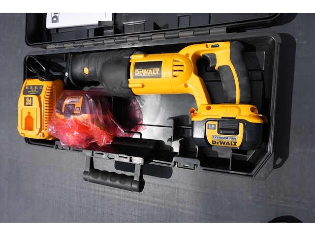 Dewalt reciprozaag dc385 kl - afbeelding 1 van  8