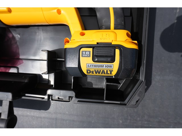 Dewalt reciprozaag dc385 kl - afbeelding 7 van  8