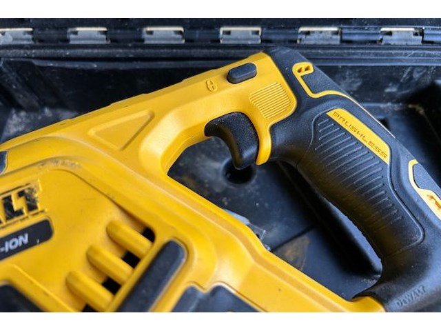 Dewalt reciprozaag - afbeelding 3 van  5