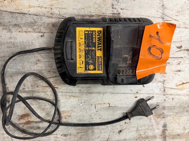 Dewalt slagschroevendraaier (2x) - afbeelding 2 van  4