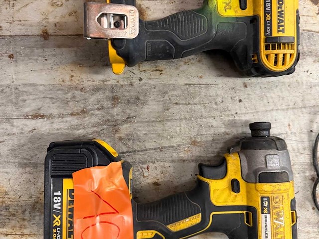 Dewalt slagschroevendraaier (2x) - afbeelding 3 van  4