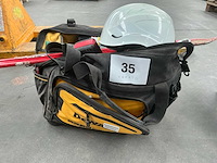 Dewalt stoffen gereedschapstas met inhoud - afbeelding 1 van  4