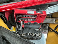 Dewalt stoffen gereedschapstas met inhoud - afbeelding 4 van  4