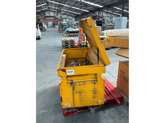 Dewalt toughbox metalen werfkist met inhoud - afbeelding 2 van  9