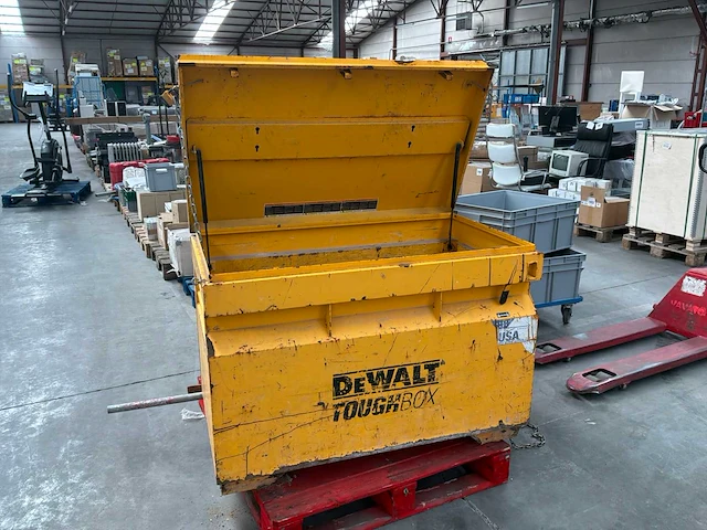 Dewalt toughbox metalen werfkist met inhoud - afbeelding 5 van  9