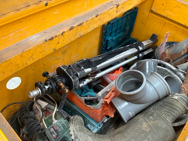 Dewalt toughbox metalen werfkist met inhoud - afbeelding 4 van  9