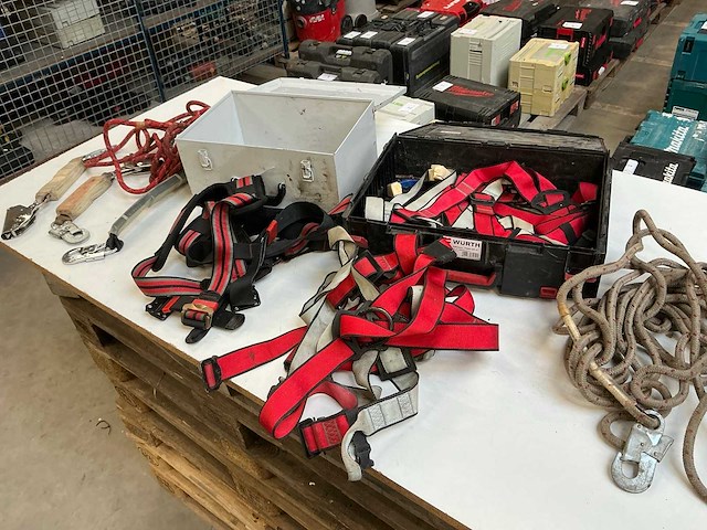 Dewalt veiligheidsharnas (3x) - afbeelding 1 van  7