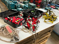 Dewalt veiligheidsharnas (4x) - afbeelding 1 van  7