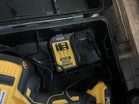 Dewalt xr li-ion tacker - afbeelding 3 van  6