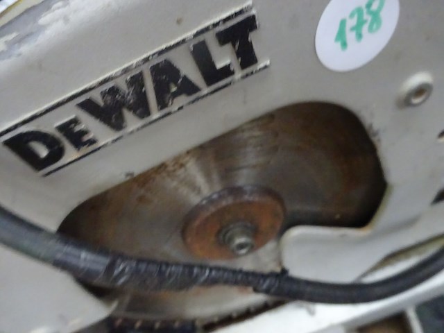 Dewalt-zaag - afbeelding 1 van  2