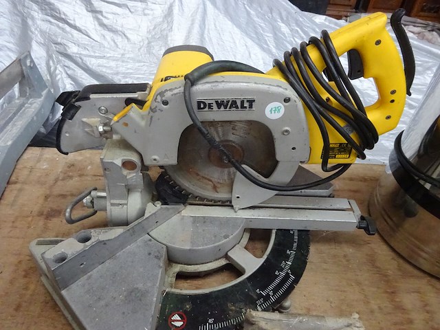 Dewalt-zaag - afbeelding 2 van  2