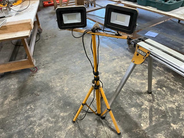 Dewalt zaagonderstel (2x) - afbeelding 1 van  2