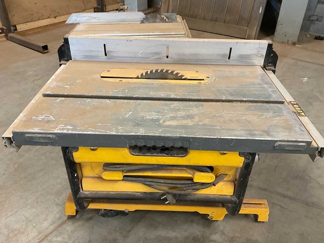 Dewalt zaagtafel (2x) - afbeelding 1 van  6