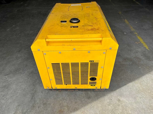 Dg11000se-3 dieselgenerator set dg11000se-3 – 8 kw – 230/400 v – super stil - afbeelding 2 van  8
