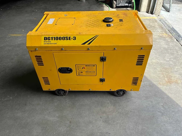 Dg11000se-3 dieselgenerator set dg11000se-3 – 8 kw – 230/400 v – super stil - afbeelding 3 van  8
