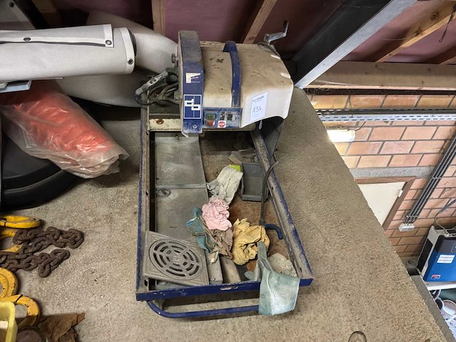 Diamant boart ts350 steenzaagmachine - afbeelding 1 van  3