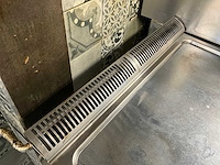 Diamond grill- en bakplaat rvs op gas + werktafel rvs - afbeelding 4 van  5