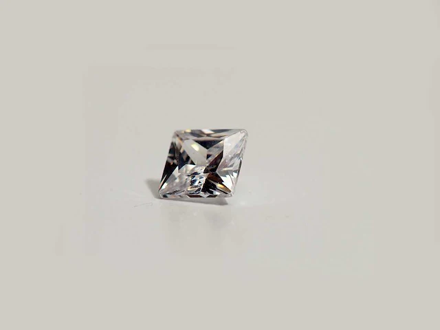 Diamond-princess slijpsel 0,50 cts de vs - afbeelding 2 van  4