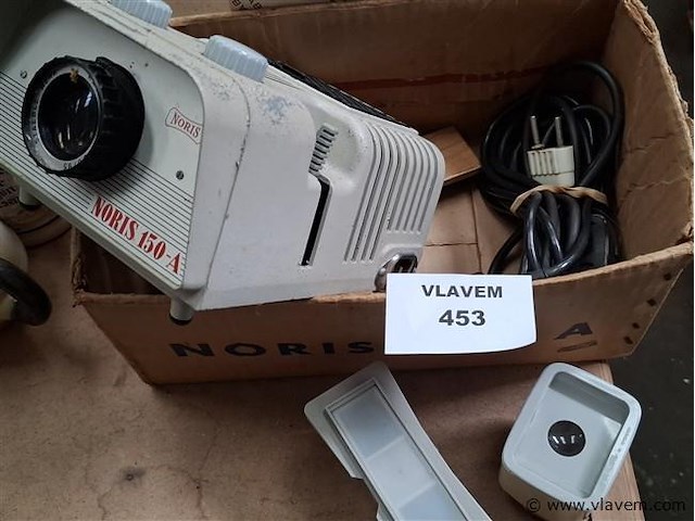 Diaprojector - afbeelding 1 van  4