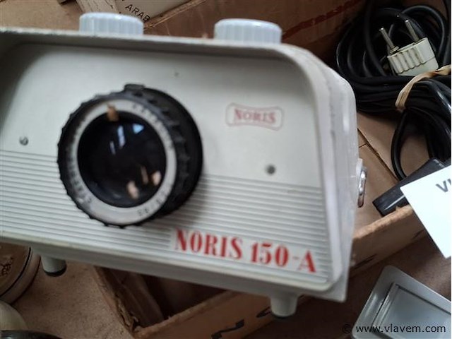 Diaprojector - afbeelding 2 van  4