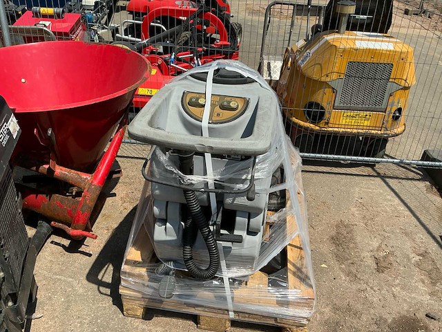 Dibo clt40 veegmachine - afbeelding 2 van  3