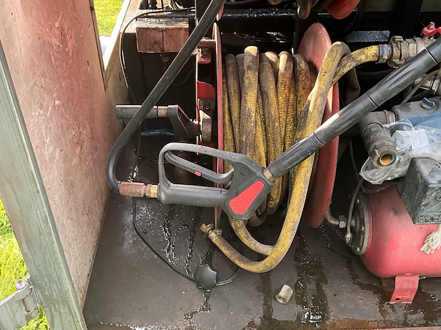 Dibo stoomreiniger op trailer - afbeelding 25 van  31