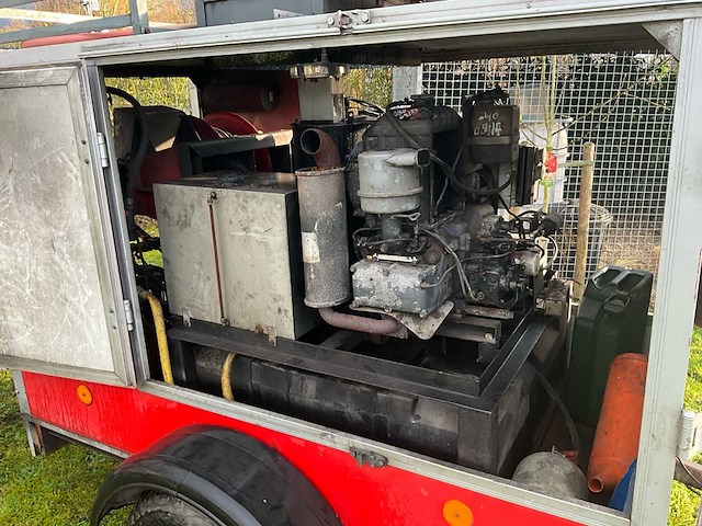 Dibo stoomreiniger op trailer - afbeelding 12 van  31