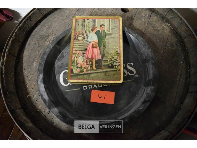 Dienblad guinness + koekendoos koningspaar (boudewijn en fabiola) - afbeelding 1 van  4