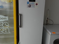 Diepvries beko + inhoud - afbeelding 1 van  5