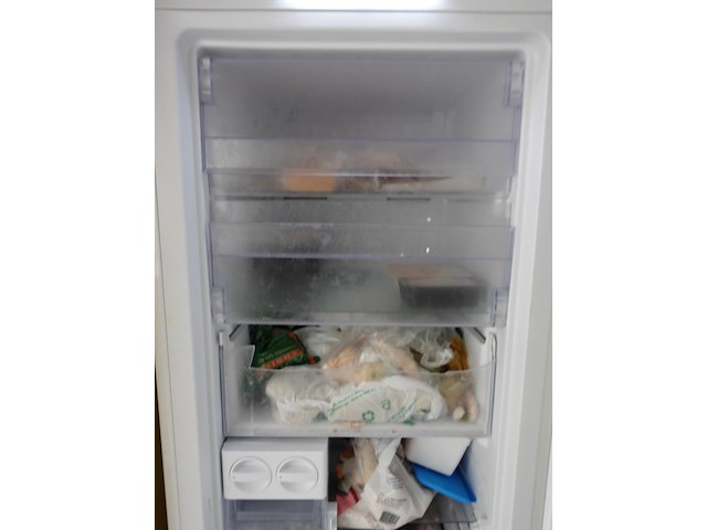 Diepvries beko + inhoud - afbeelding 3 van  5