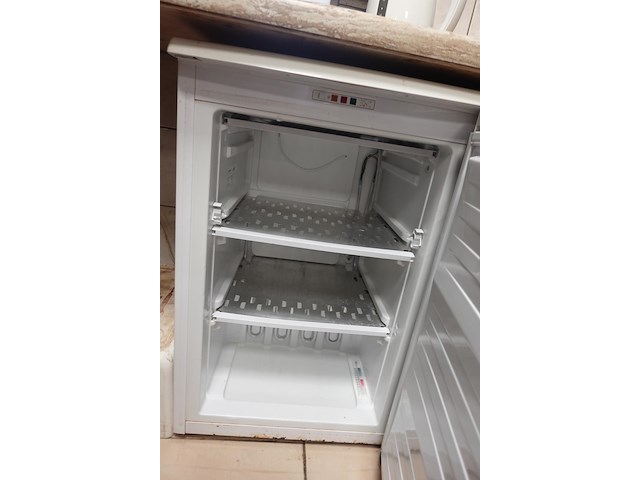 Diepvriezer beko - afbeelding 3 van  4