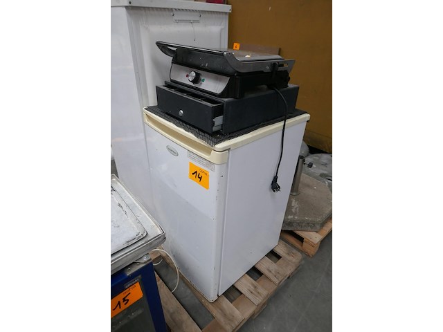 Diepvriezer tafelmodel + contactgril - afbeelding 1 van  5