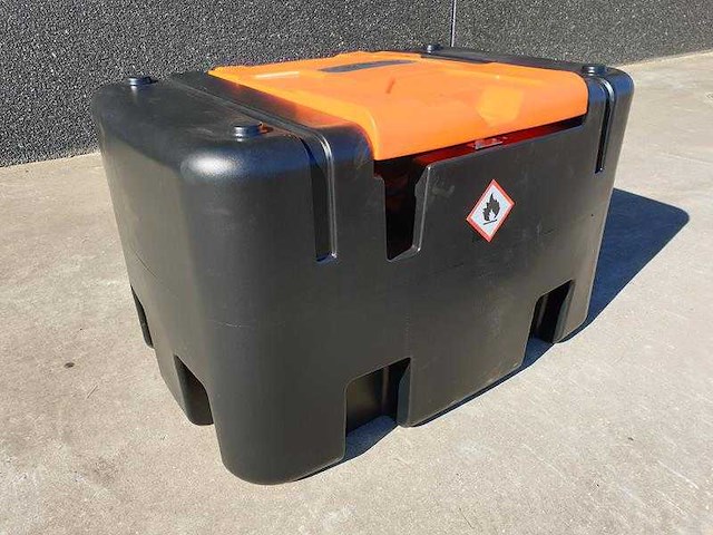 Diesel tank 400 l ongebruikt - afbeelding 1 van  7
