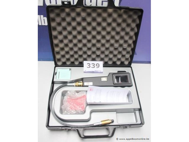 Dieselcompressiedrukmeter usag 1450d, werking niet gekend - afbeelding 1 van  2