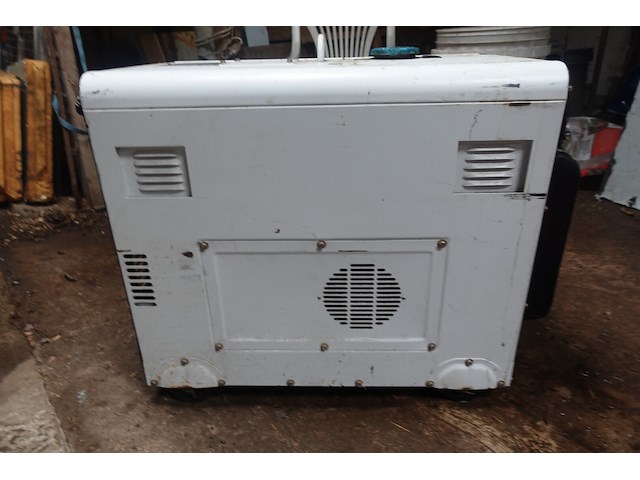 Dieselgeneratot hyundai - afbeelding 3 van  9