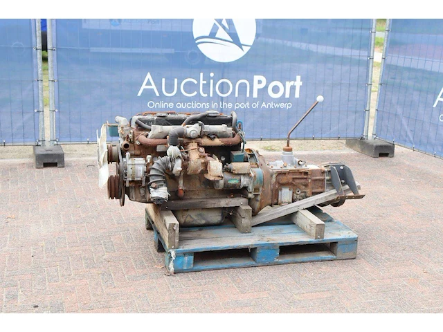 Dieselmotor nissan turbo - afbeelding 1 van  1
