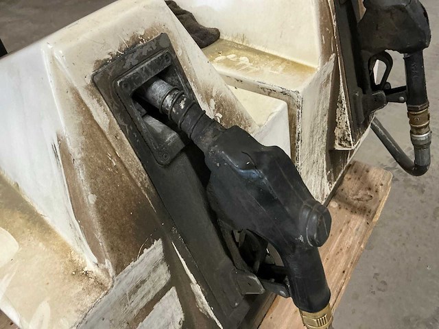 Dieselpomp (3x) - afbeelding 1 van  1